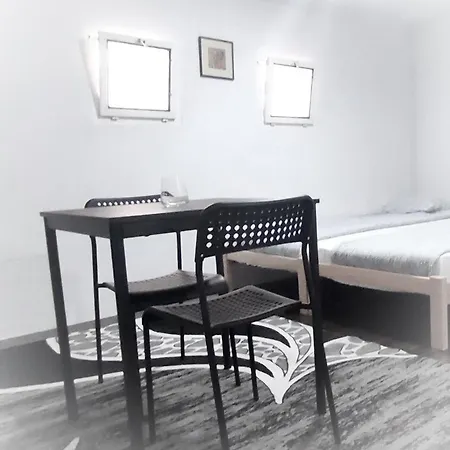 Apartment Farmhouse Studios
